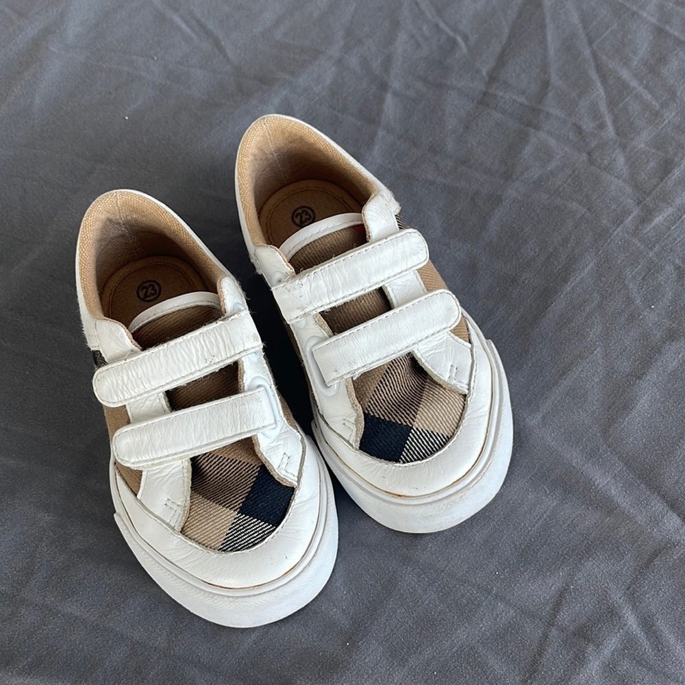 Burberry sneakers